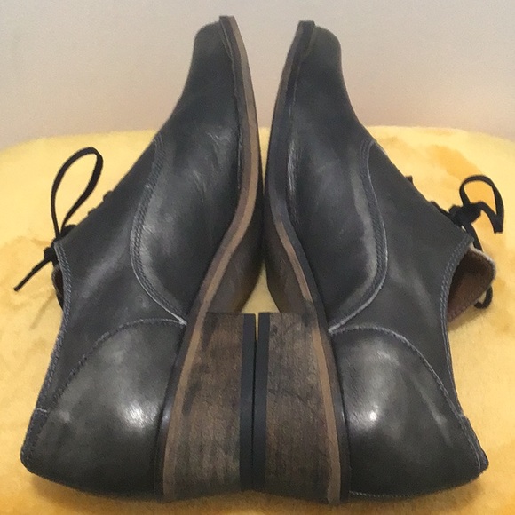 EUC SIXTYSEVEN Distressed Leather Lace Up Gray Oxford Shoes Low Heel - Picture 15 of 16